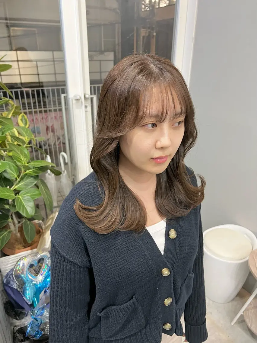 ミディアム カラー カット ヘアカラー トリートメント ヘアセット 🫧艶ダブルカラー ブリーチ🫧トモヤのヘアスタイル