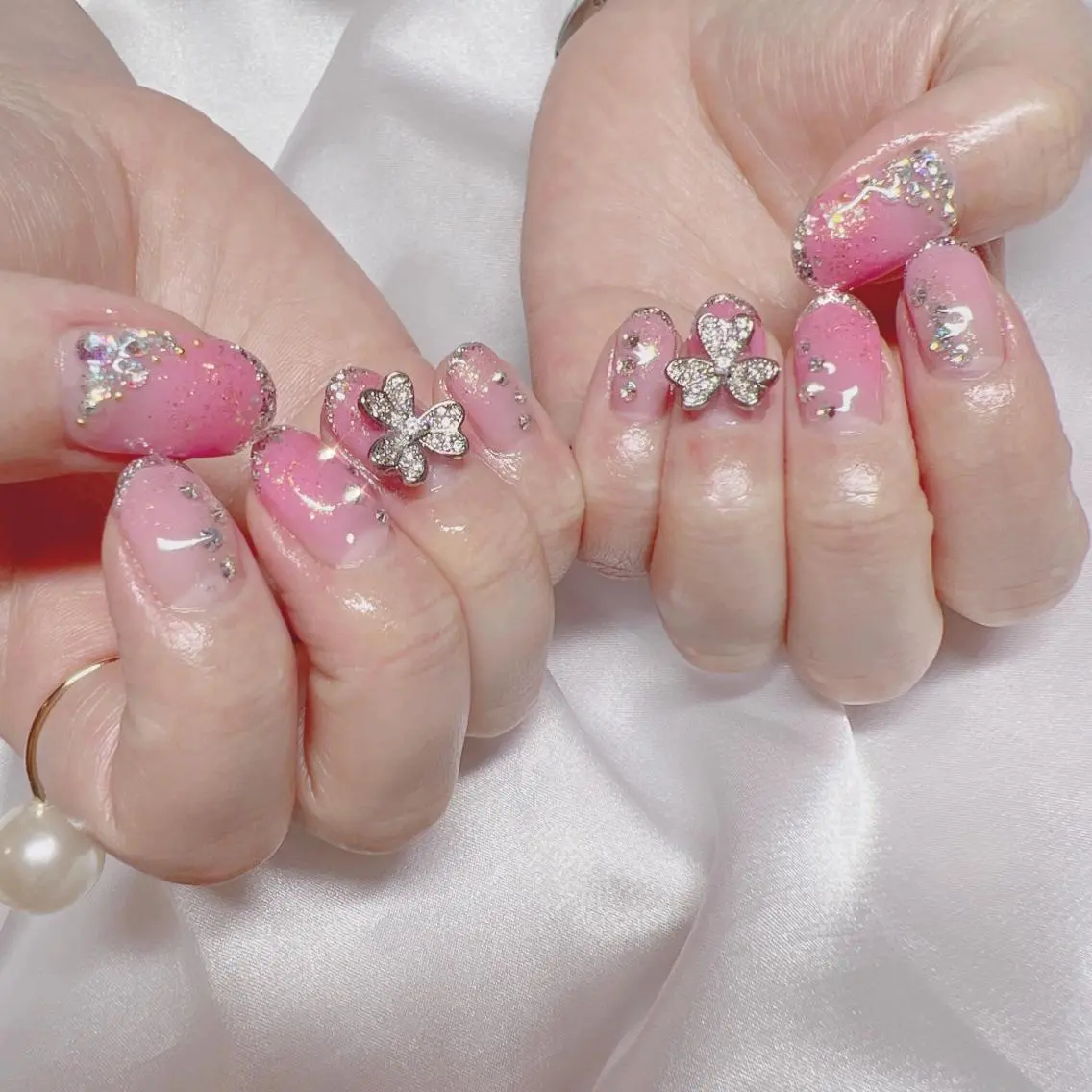 ネイル オーロラネイル フットネイル フレンチネイル ジェルネイル 韓国ネイル ハンドネイル ハンドケア 【ENサロン】 Rei🎀Nailのネイルデザイン