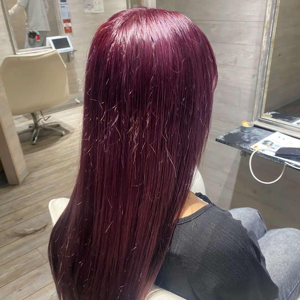 【ミニモ学割限定クーポン🫧】🌸Wカラー🌸全頭ケアブリーチ➕オンカラー➕ケアトリートメントの写真