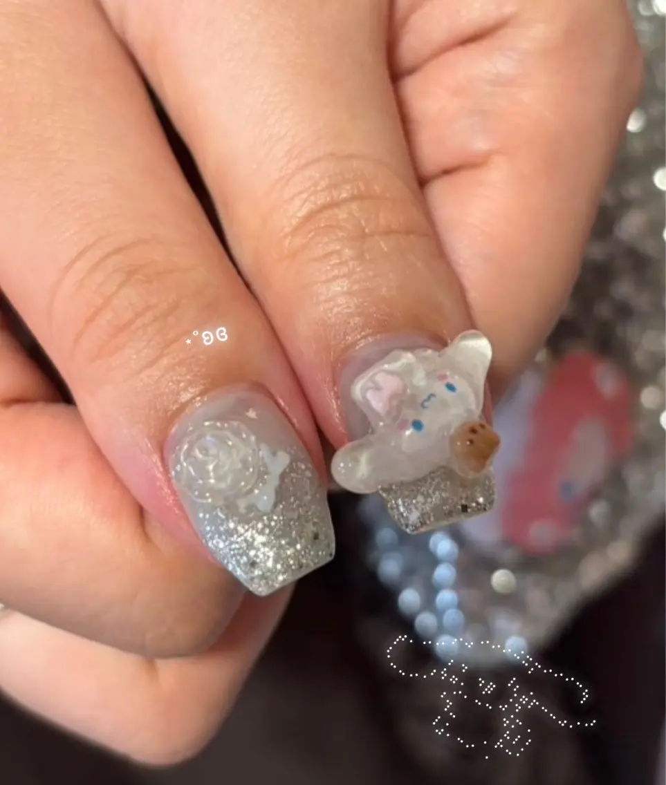 ネイル ハンドネイル EmaNail🎀 Haaruのネイルデザイン