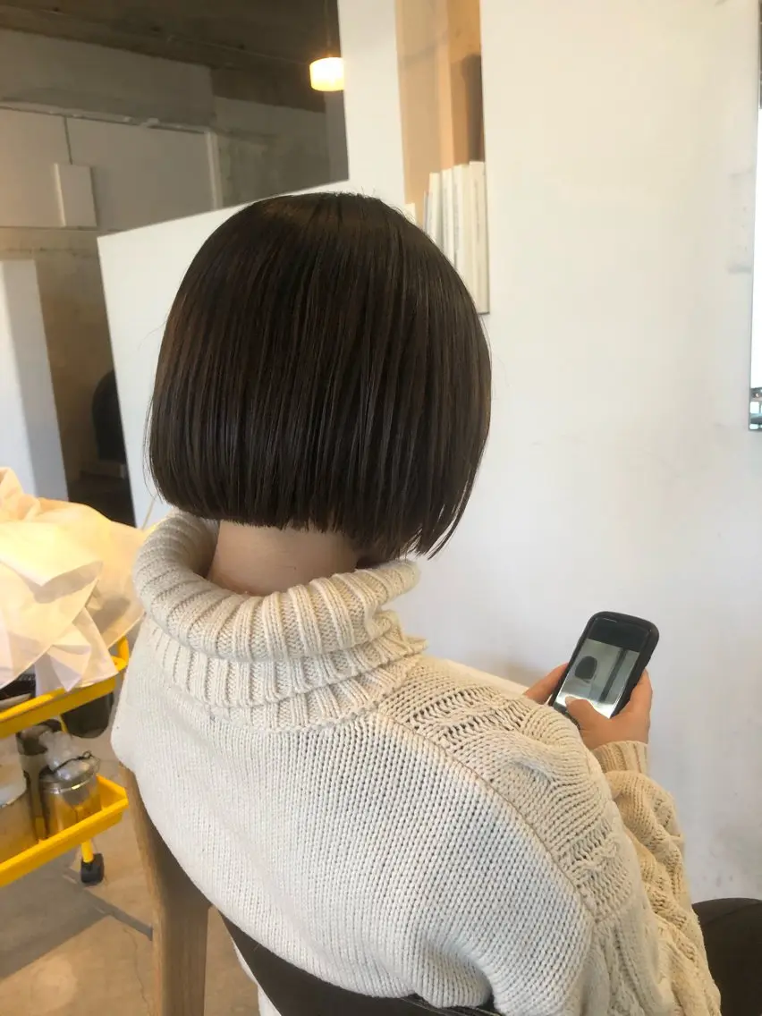ショート ボブ 竹内 絢香のヘアスタイル