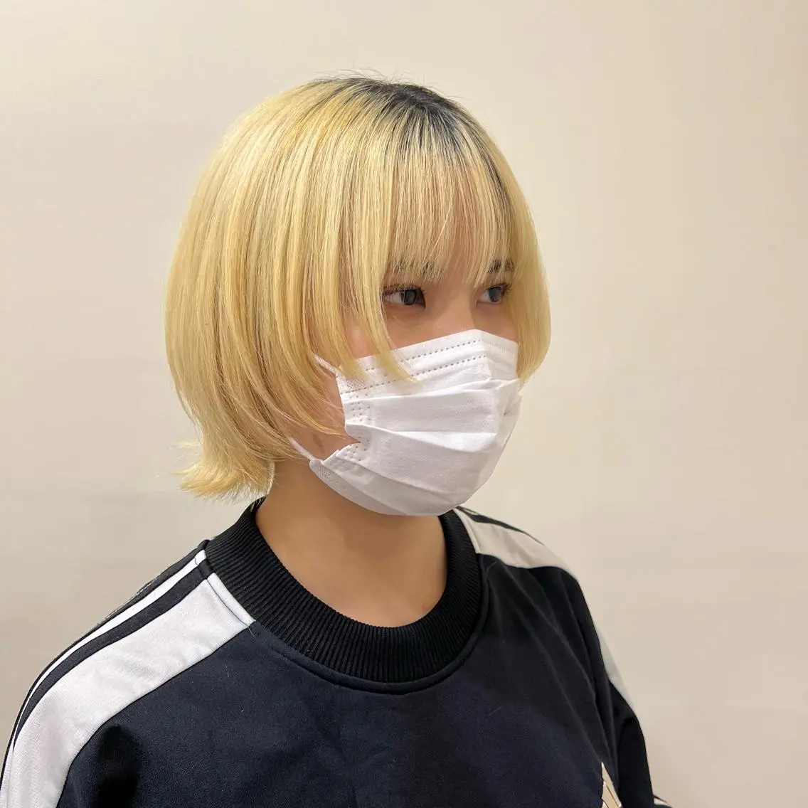 ミディアム ウルフカット 染矢 優希のヘアスタイル