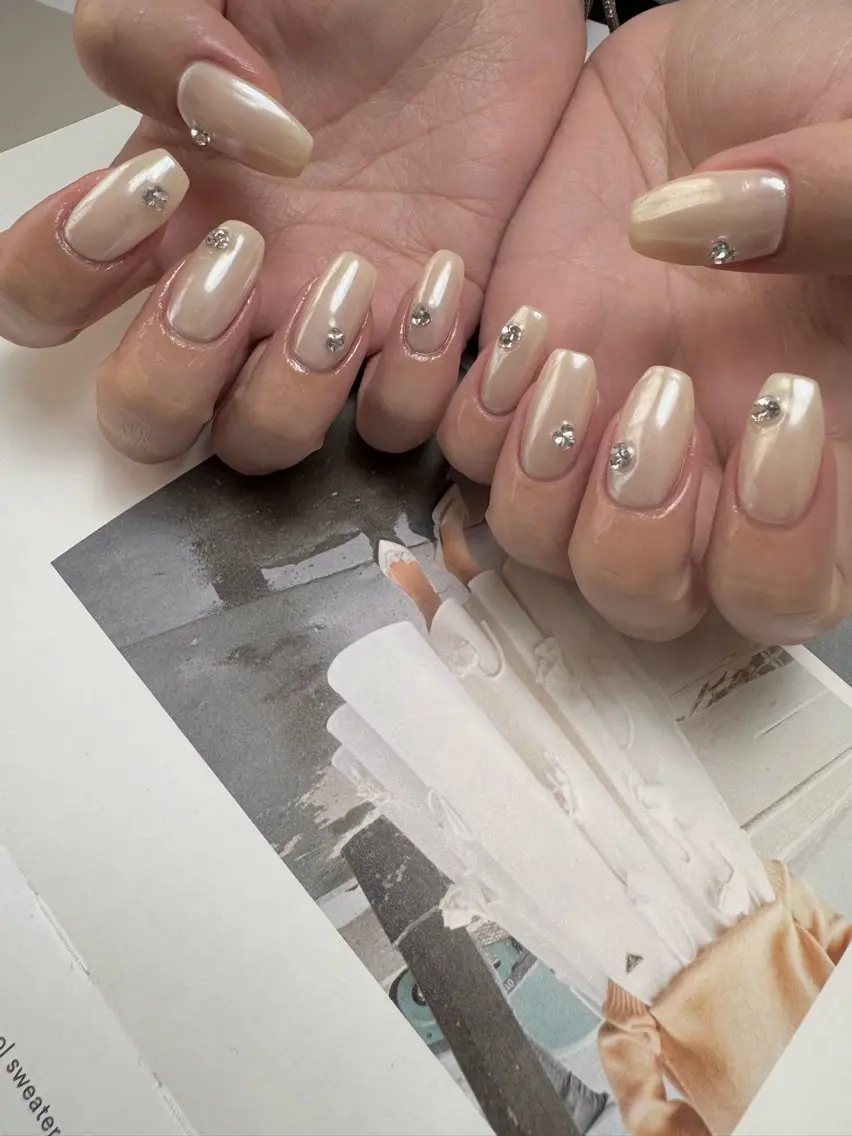 ネイル オーロラネイル ハンドネイル 白日-hakubi nail-のネイルデザイン