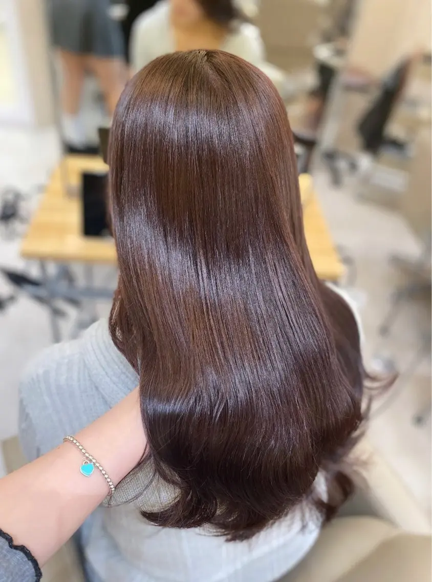 顔まわりカット+ケアカラー+TOKIO内部補修トリートメント🎀🩵超音波アイロン付の写真