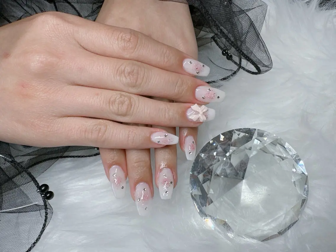 ネイル チークネイル フラッシュネイル ジェルネイル 持ち込み nail salon OnRのネイルデザイン