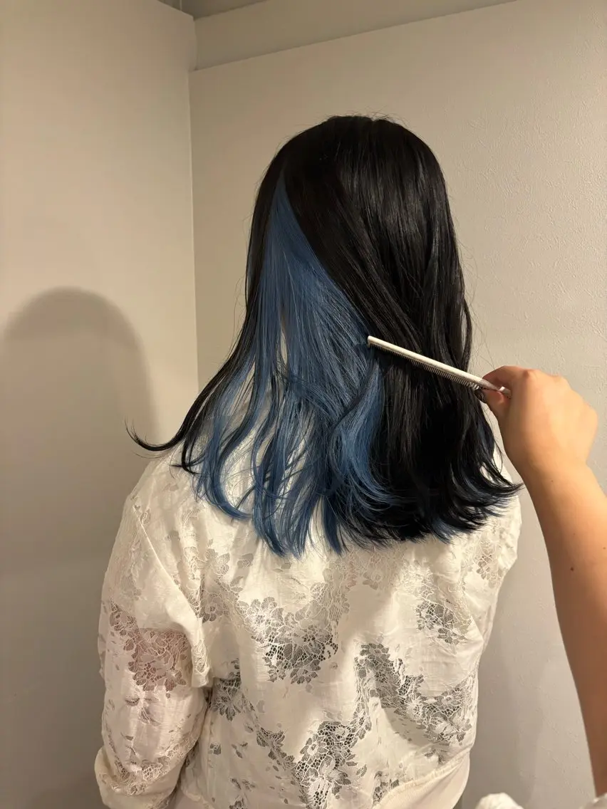 セミロング カラー mitsuki ブリーチモデルのヘアスタイル
