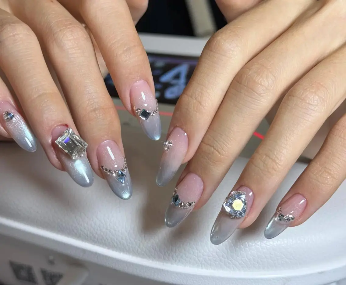 ネイル ハンドネイル エリ🫧 nail池袋東口のネイルデザイン
