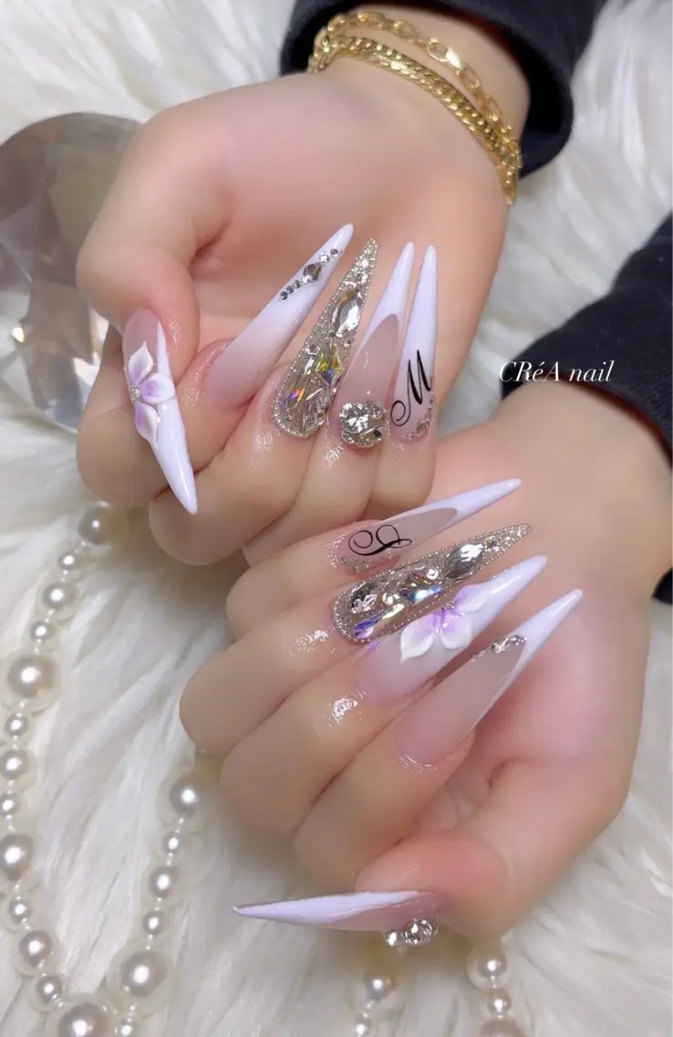 ネイル フレンチネイル ロングネイル ハンドネイル CReA nailのネイルデザイン