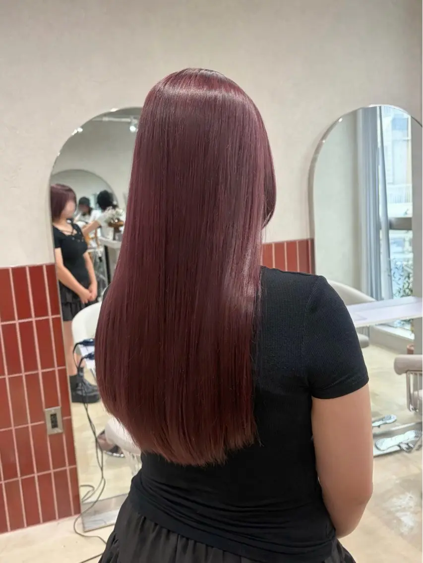 ロング ヘアカラー トリートメント Uni. wakabaのヘアスタイル