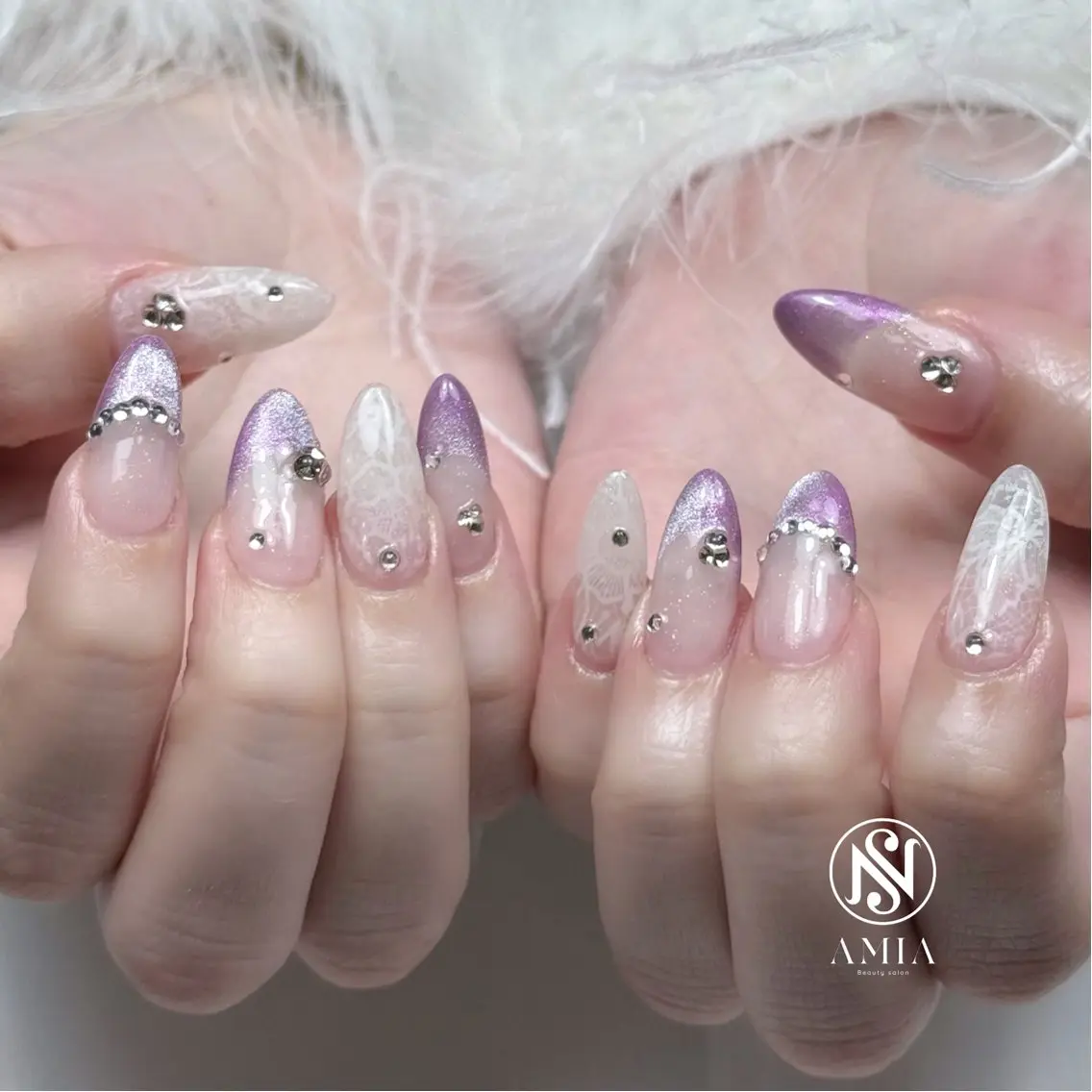 セミロング ハンドネイル 🌟AMIA BEAUTY🌟のネイルデザイン