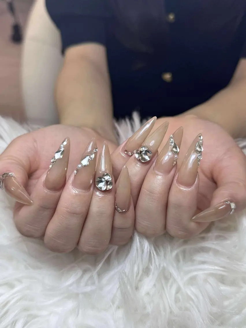 ネイル ハンドネイル ハンドケア Anh Nail 歌舞伎町のネイルデザイン