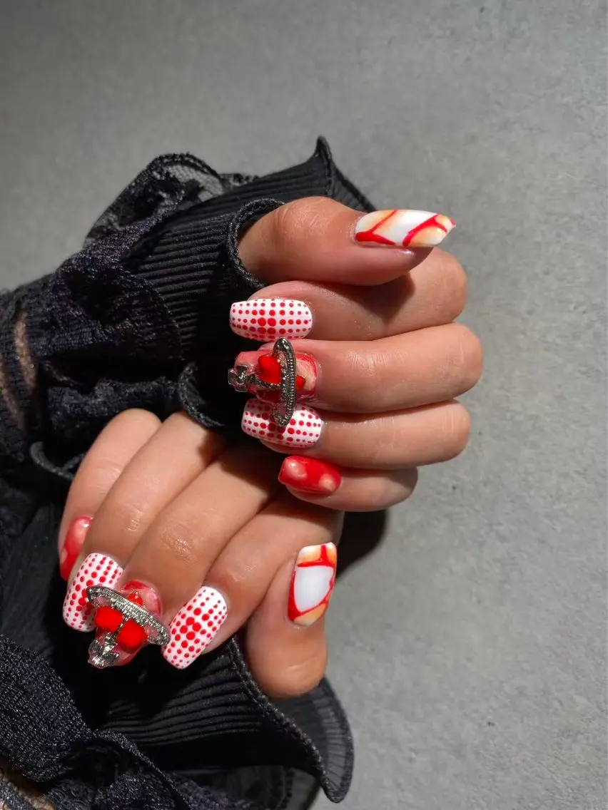 ネイル I-nailロング /ワンホン/キラキラのネイルデザイン