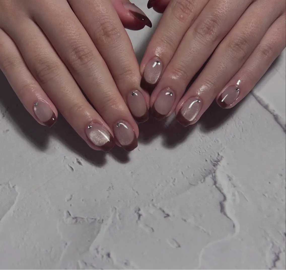 ネイル フレンチネイル ストーンネイル charmant nailのネイルデザイン