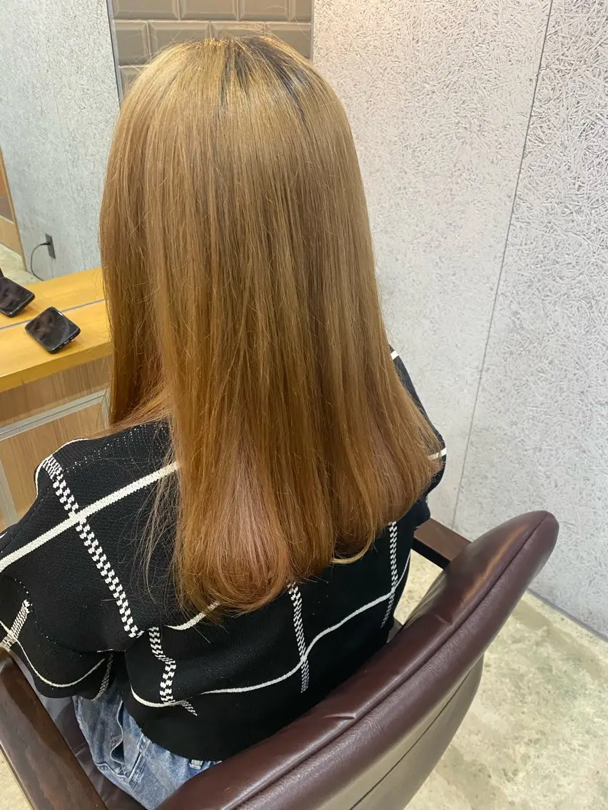 ロング モリタ アンナのヘアスタイル