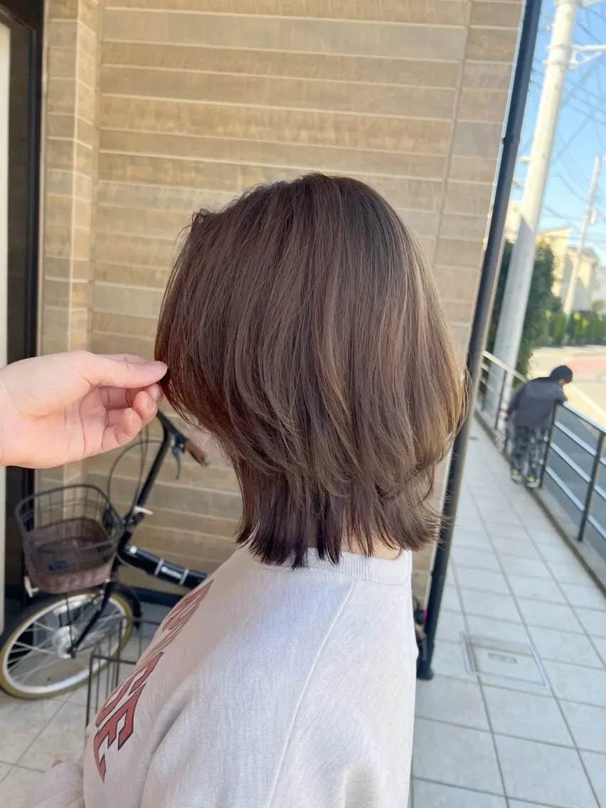 ミディアム レイヤーカット 前田 流星のヘアスタイル