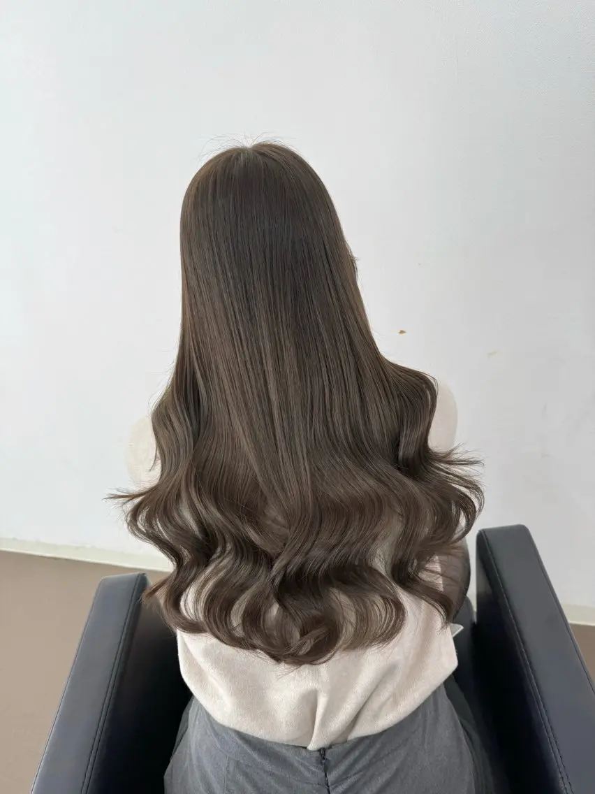 ロング ボブ くびれヘア 髪質改善 韓国風ヘア レイヤーカット 【ioe岡本】🐶 向井歩のヘアスタイル