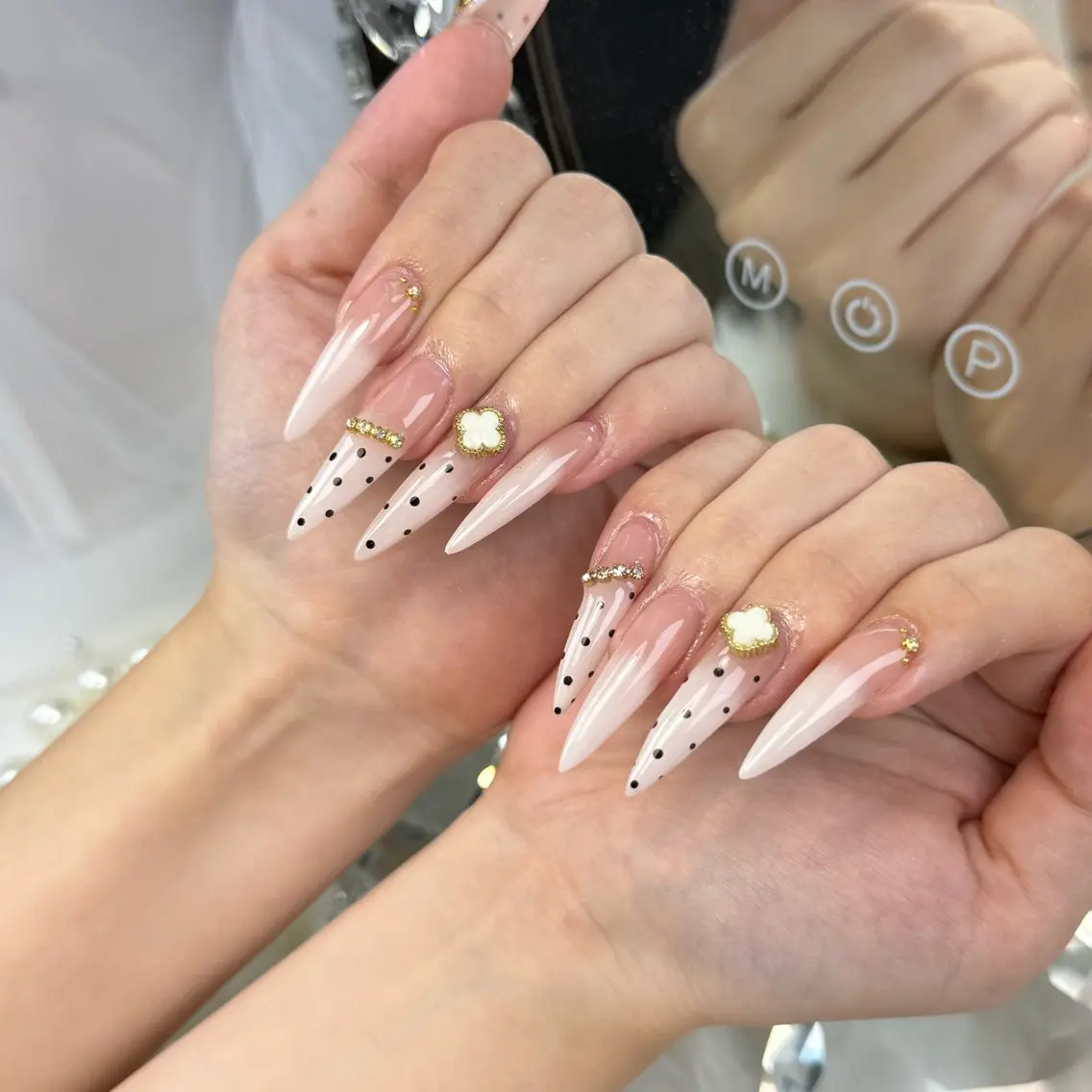 ネイル 秋 Nailsのネイルデザイン