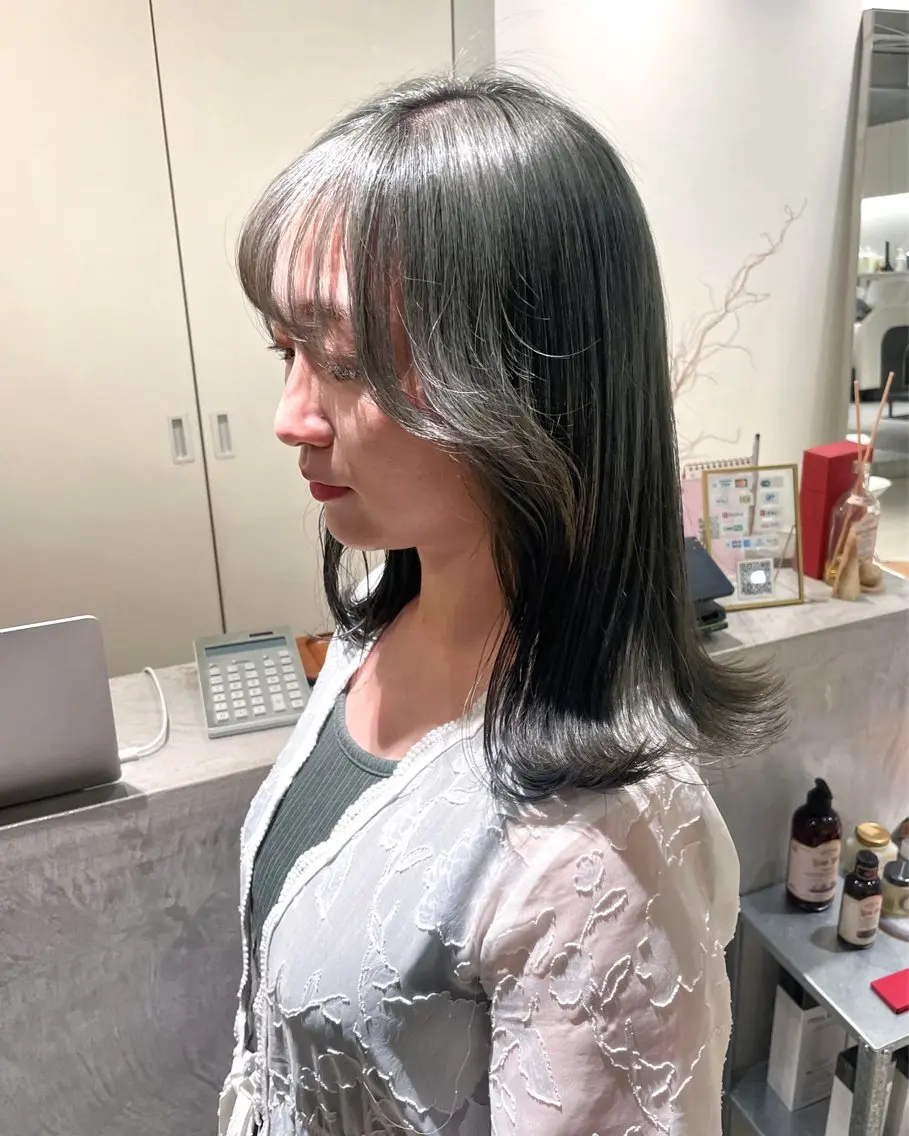 ミディアム カラー ヘアカラー 林 千聖のヘアスタイル