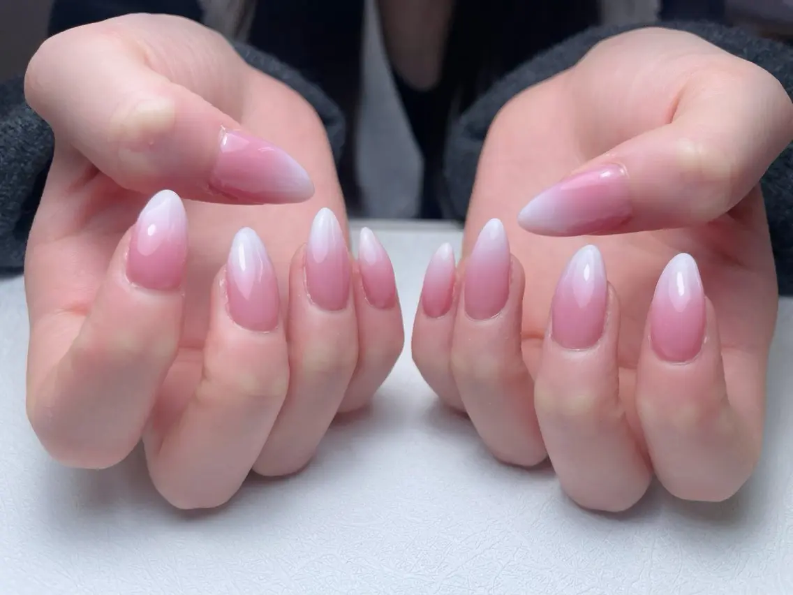 ネイル フレンチネイル ジェルネイル ガラスフレンチ 韓国ネイル ラメ(グリッター) ハンドネイル 中野駅から2分 MEO NAILのネイルデザイン