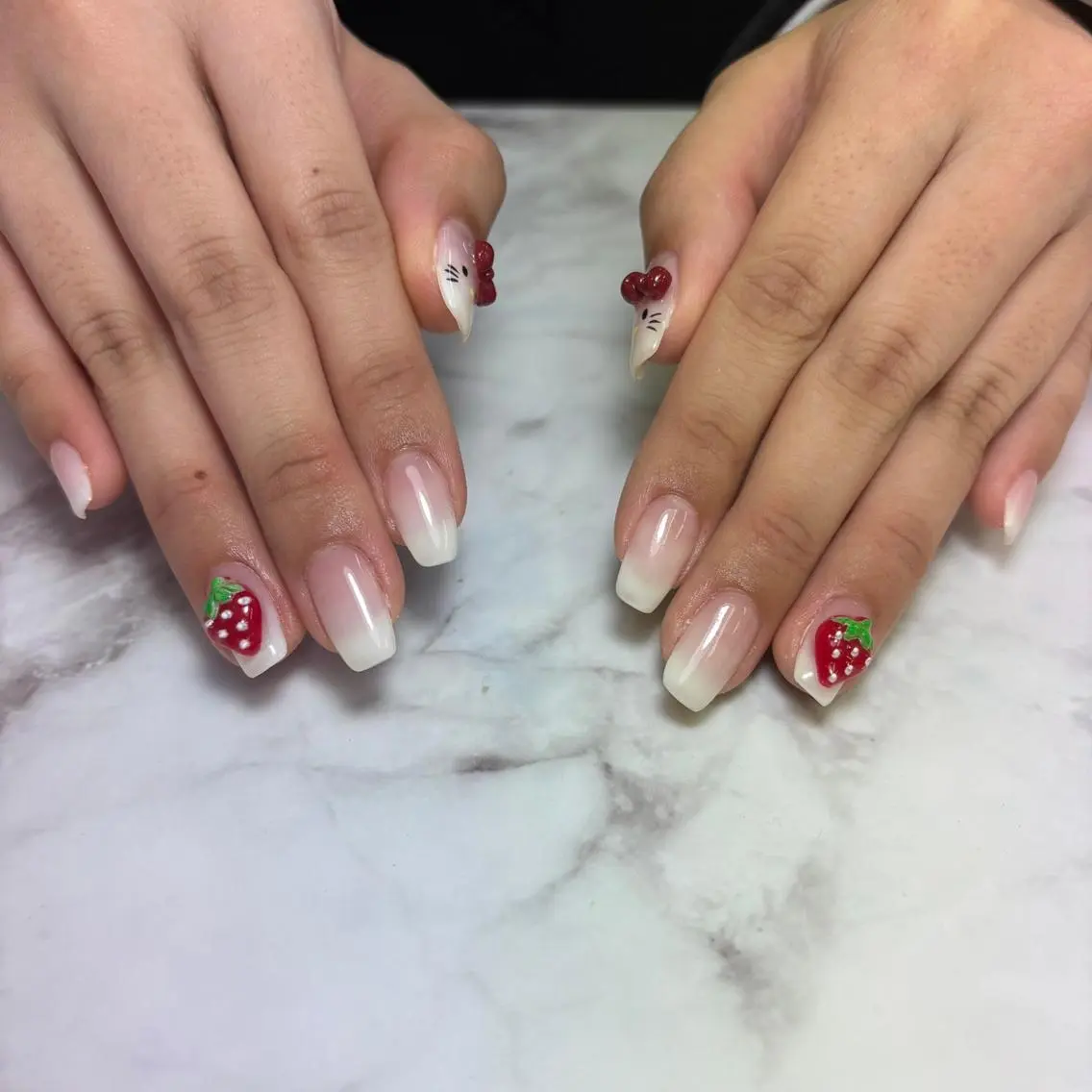 salon UNE LMA見習いスタッフのネイルデザイン