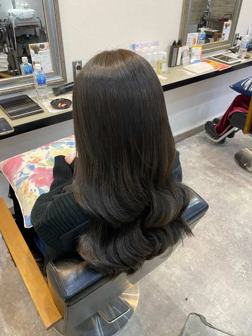ロング カラー 透明感カラー グレージュ 🔥REGALO☄️ 佐藤涼風🔥のヘアスタイル
