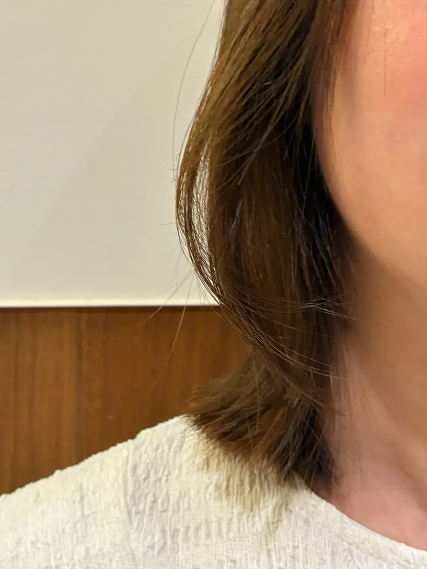 ミディアム カラー ベージュカラー オリーブグレー くびれヘア レイヤーカット ヘアカラー 🫧 みゆ🫧のヘアスタイル