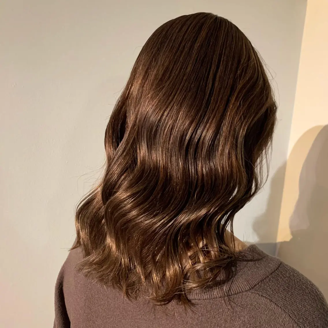 セミロング カラー ヘアアレンジ セミロングパーマ バレイヤージュ ダブルカラー グラデーションカラー ハイライトカラー Luana / 公式 / 大通のヘアスタイル