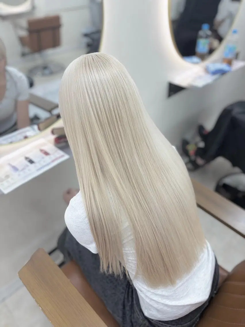 ロング カラー ヘアカラー トリートメント ヘッドスパ ハイトーン/ブリーチ 職人🦋森山陽向のヘアスタイル
