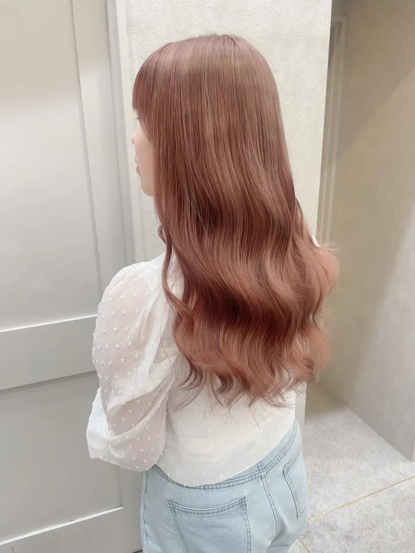 ロング カラー karin ボブハイトーンのヘアスタイル