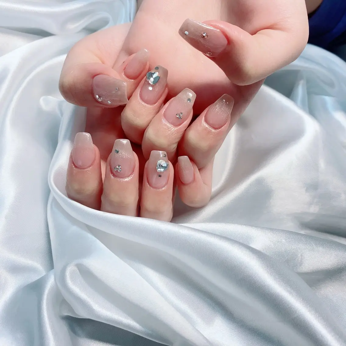 ネイル オーロラネイル フレンチネイル キラキラネイル 韓国ネイル ピンク Lance nailのネイルデザイン