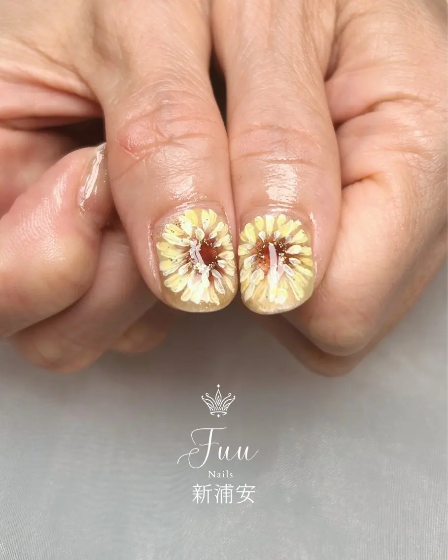 ネイル フラワーネイル フットネイル マグネットネイル シンプルネイル 夏ネイル ハンドネイル 犬のいるネイルサロン Fuu nailsのネイルデザイン