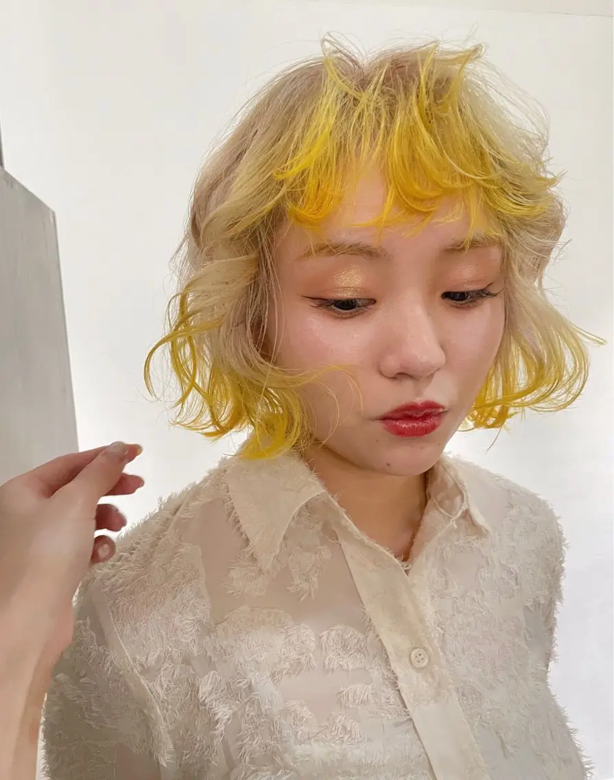 ショート カラー ブロンド デザインカラー イエローカラー HIBIKI/原宿 ハッシュカット🪄のヘアスタイル
