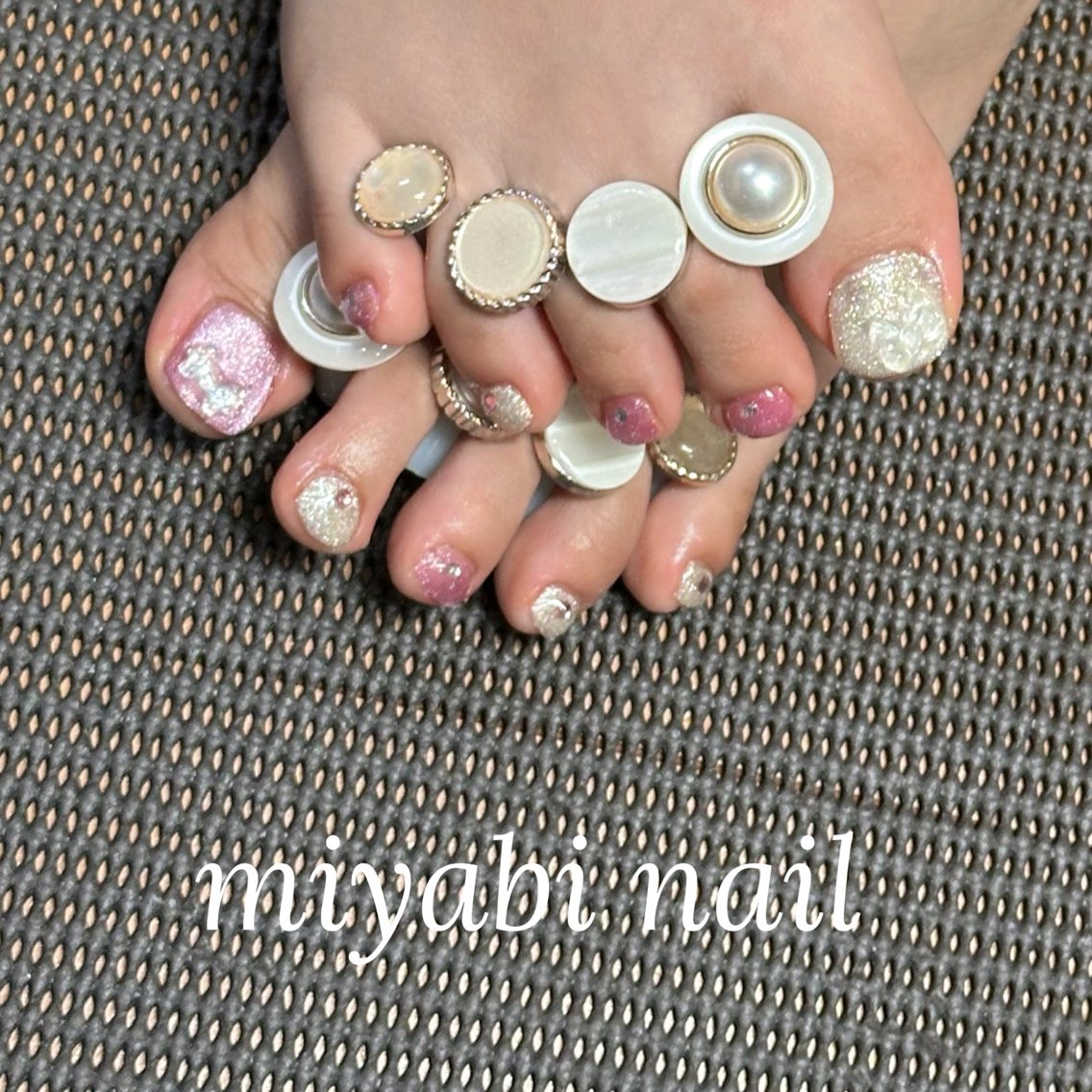 ネイル フットネイル ジェルネイル キラキラネイル ラメ(グリッター) マグネットネイル フットネイル miyabi nail 桂川駅近くのネイルデザイン