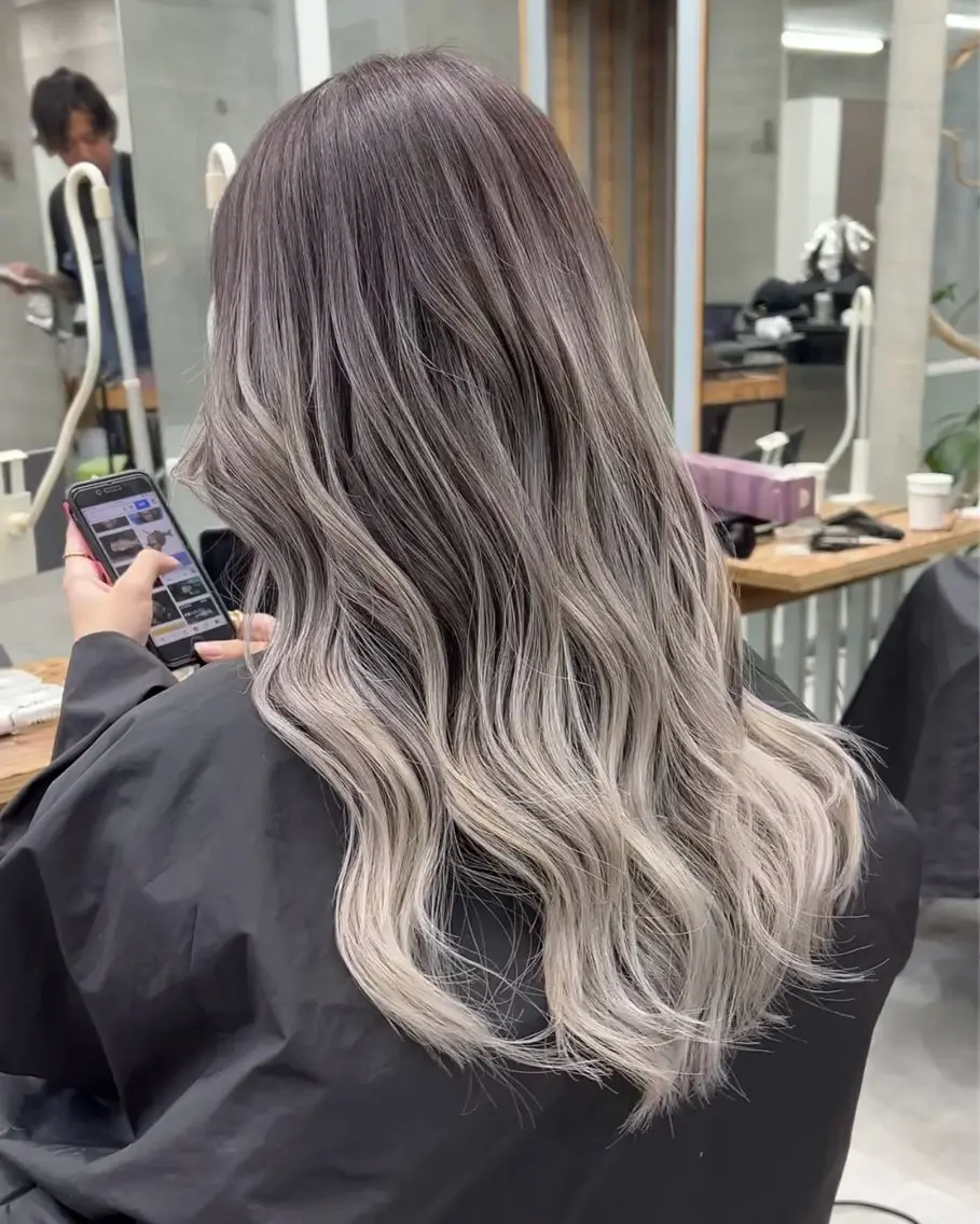ロング カラー バレイヤージュ レイヤーカット welring hair salonのヘアスタイル