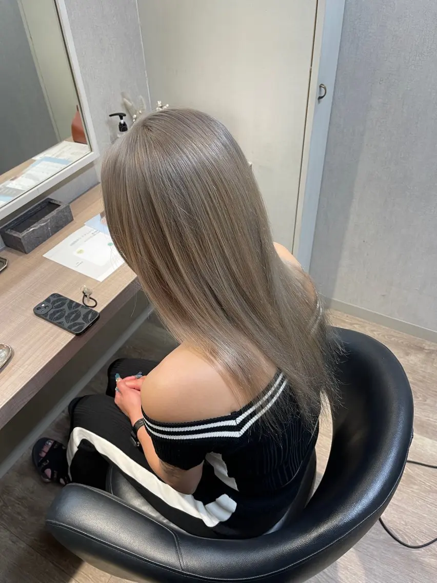 ミディアム カラー ヘアカラー ANDIAMO SAKAE🍁楓のヘアスタイル