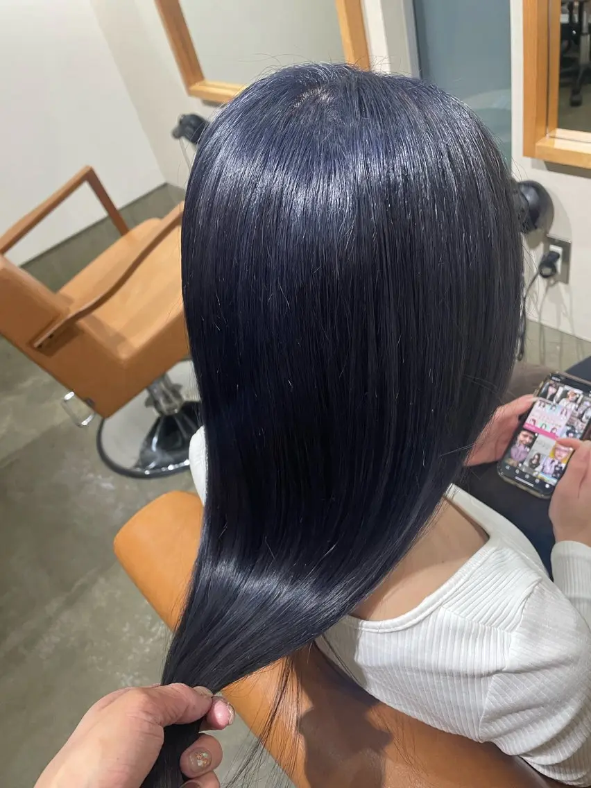 カラー まつやま さおりのヘアスタイル