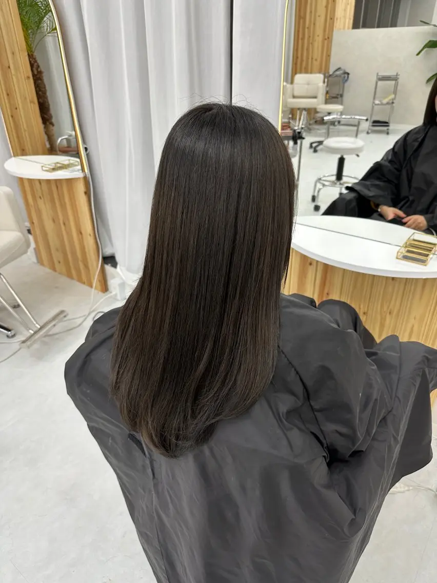 ロング カラー ベージュカラー 大場 賀句のヘアスタイル