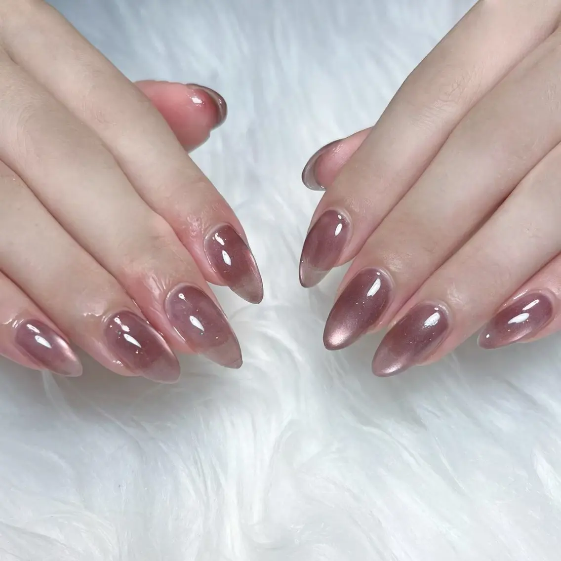 ネイル マグネットネイル WHITE NAIL 鳳店NARUMIのネイルデザイン