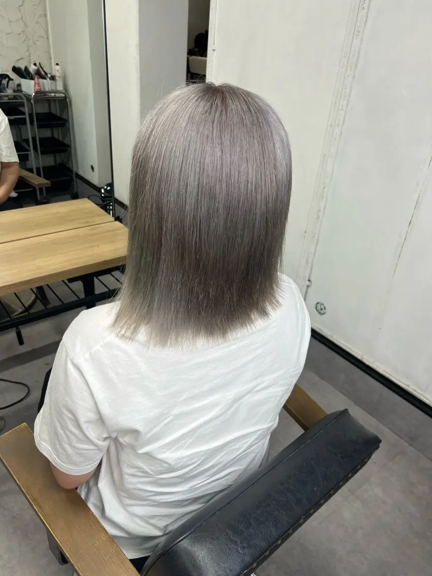 カラー グレージュ ヘアカラー トリートメント SWAY_KAI_ 長谷川魁のヘアスタイル