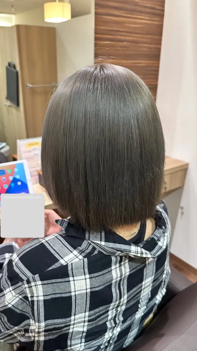ショート カラー ブリーチ 透明感カラー 個室サロン🕊️ 飯塚優希のヘアスタイル