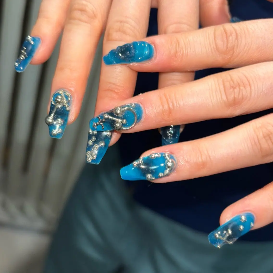 ネイル ハンドネイル 🪐富島彩夏 /海外nail🪐のネイルデザイン