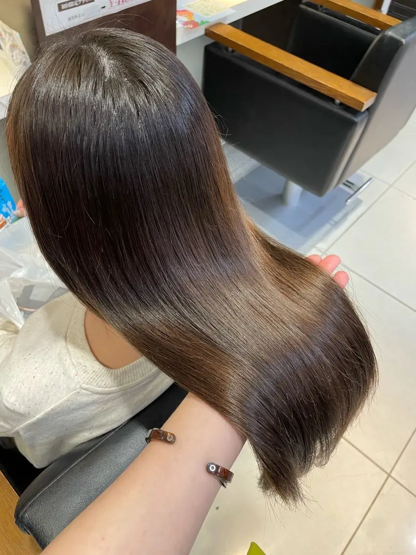 ✅今の時期限定✅【🫧💛傷ませない髪質改善縮毛矯正💛🫧】カット+ツヤ髪エステの写真