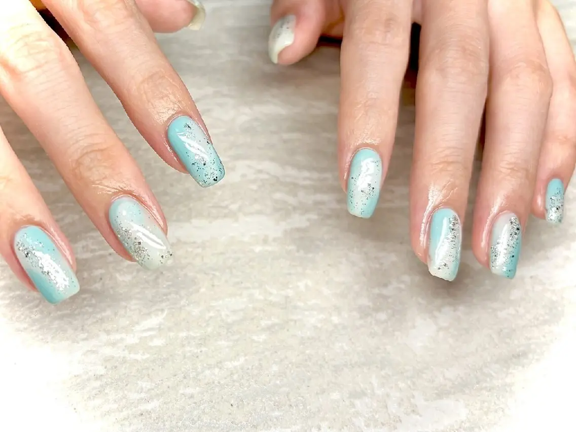 ネイル ブルー ホワイト ハンドネイル JULIE NAILのネイルデザイン