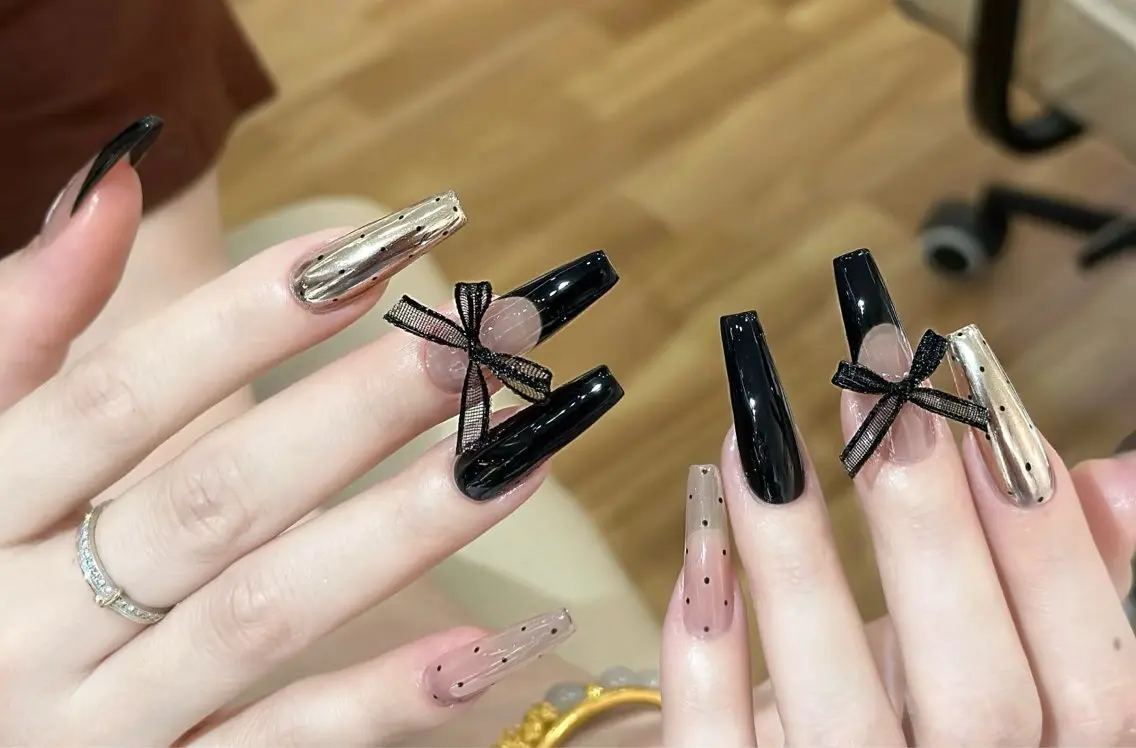 ネイル アートネイル オーロラネイル チークネイル フレンチネイル ガラスフレンチ 🎀🎀YooLi Nail Salonのネイルデザイン