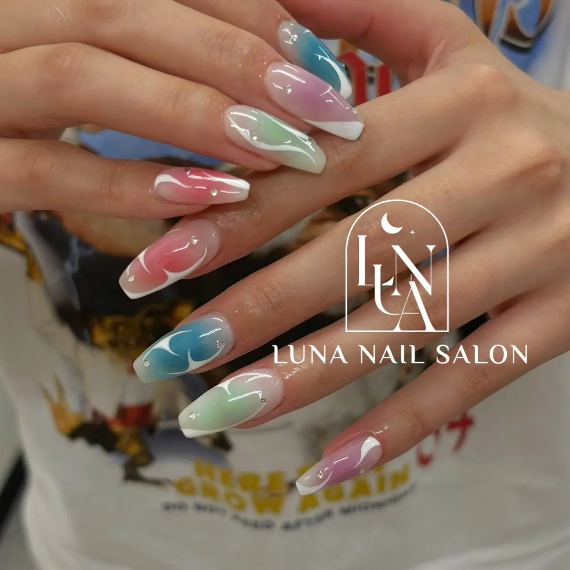 ネイル ハンドネイル フットネイル ハンドケア LUNA Nail salon💕のネイルデザイン