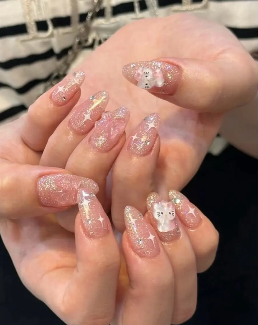 ネイル アートネイル オーロラネイル フレンチネイル ジェルネイル ガラスフレンチ RINN ANA.CHUOのネイルデザイン