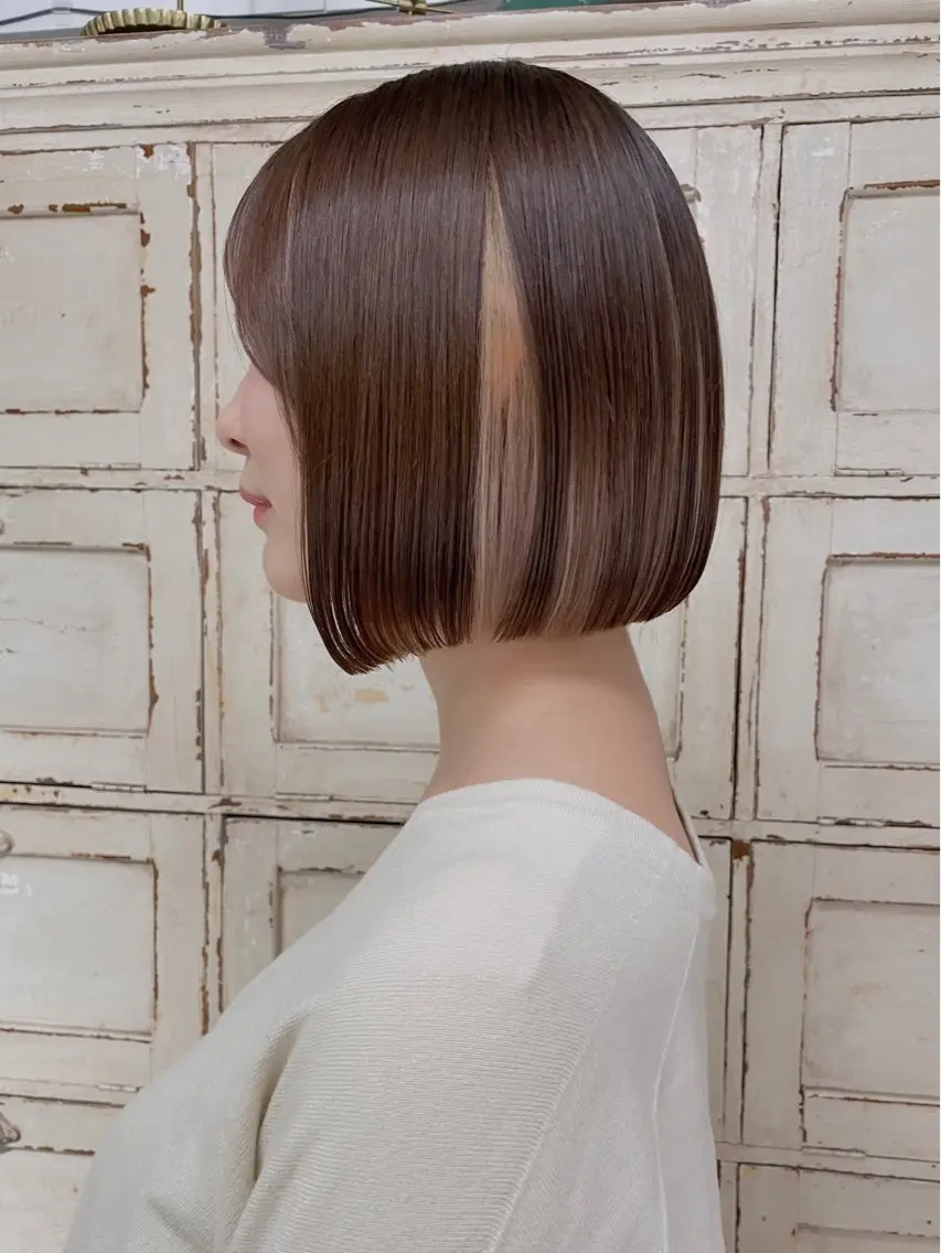ショート カラー 切りっぱなしボブ ベージュカラー ブリーチ ケアブリーチ ダブルカラー カット ヘアカラー RorriM natsuのヘアスタイル