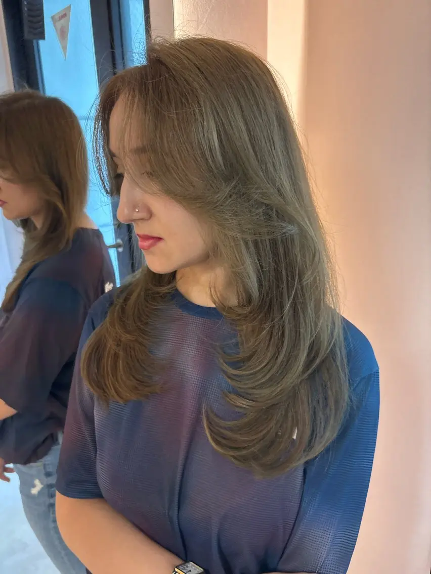 ロング カット トリートメント YOLO 渋谷 NANAMIのヘアスタイル