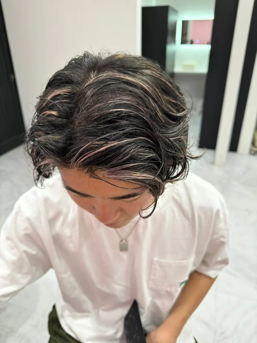 メンズ メンズハイライト メンズパーマ カット ヘアカラー 小谷野 真優のヘアスタイル