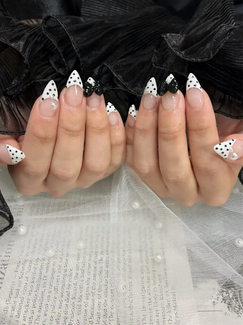 ネイル フレンチネイル shiki_nail 🪐のネイルデザイン